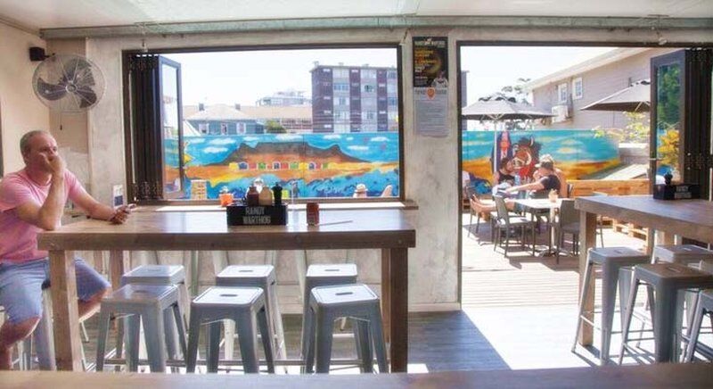 เนฟเวอร์แอทโฮม เคปทาวน์ Hostel ภายนอก รูปภาพ The interior of the restaurant